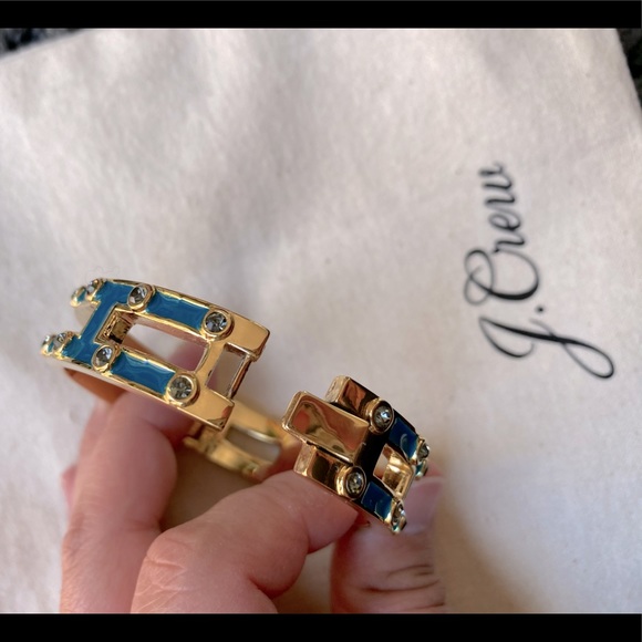 📣 Moving Sale!! ✨ J.Crew Enamel Cutout Bangle Bracelet - Picture 3 of 4